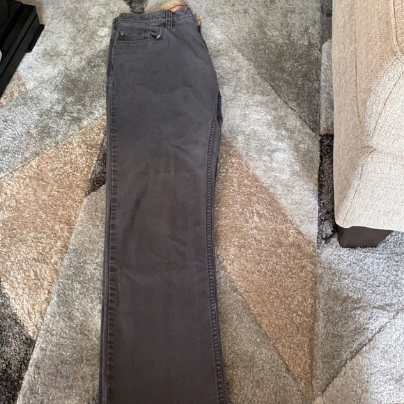 Izod Straight Fit 33 x 32 Dress Pants/Jeans - Picture 5 of 6